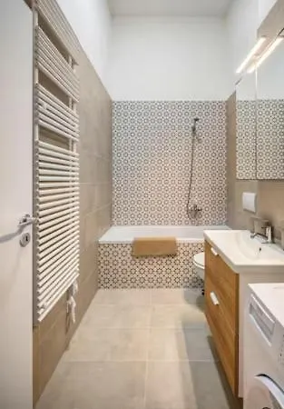 Apartman Dfive Aa At Oktogon *